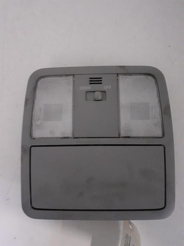 Luce cortesia toyota - cortesia,