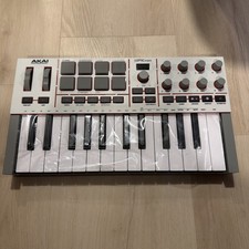 Open Box - Akai Professional
