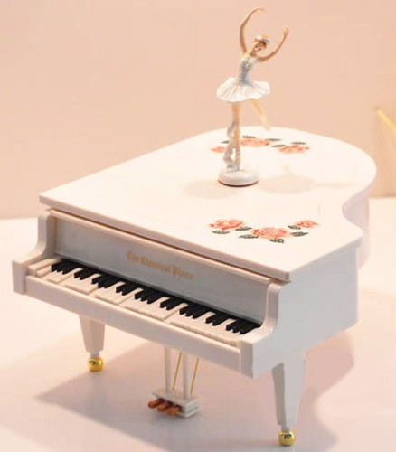 Carillon ballerina - ballerina, su