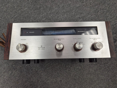 Amplificatore riverbero stereo