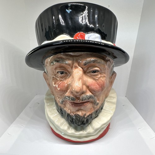Royal doulton toby - royal,