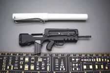 Modellino fucile FAMAS scala 1/6 ARMOURY per figurina 12"