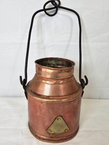 Antica brocca secchio latta