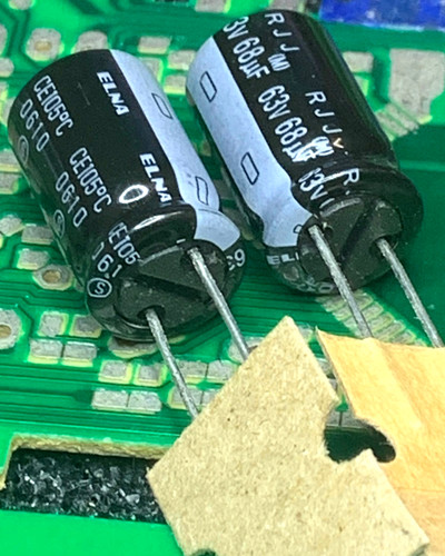 Elna 68uf 63v - elna, 105°