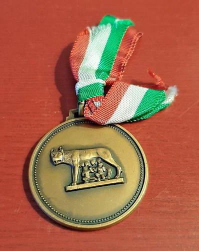 Vespa club roma - vespa, medaglia