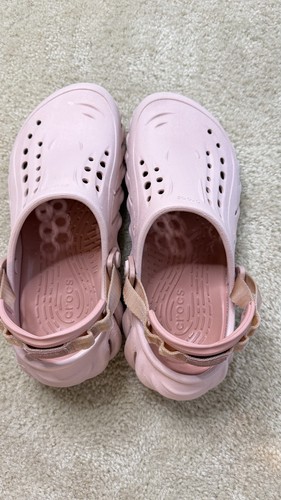 crocs