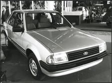 Foto vintage Ford Escort 6 CV Salone Auto Parigi 1980 Ft 37009 - Stampa 24x18 cm