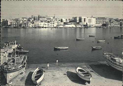Brindisi panorama del porto - brindisi,