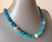 ? COLLANA DONNA PIETRE DURE NATURALI APATITE BLUE E VERA PERLA BAROCCA . PARURE