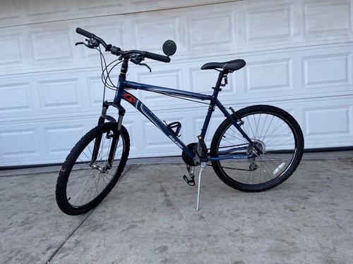 Raleigh talus - talus, 1