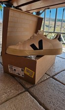 Scarpe praticamente nuove