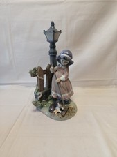 Statuina in porcellana Lladro