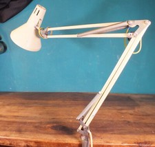 Lampada angolabile da studio