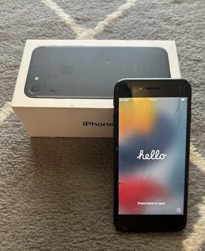 Apple iphone 32gb - iphone,