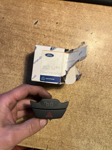Tasto sblocco porte - 4, frecce