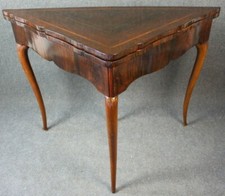 ANTICO TAVOLINO DA GIOCO IN LEGNO APRIBILE A FAZZOLETTO-GENOVA XVIII SEC.