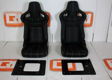 Sedili rivolti in pelle corvo