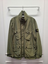 Stone Island Khaki Wappen