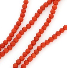 Collana con corallo e chiusura in oro bianco 18kt.