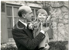 1960 ca VERSAILLES Umberto II