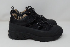 Burberry Arthur Story 55