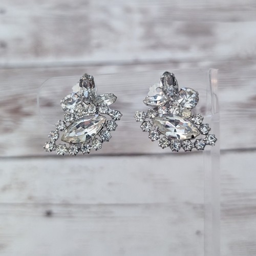 Vintage clip earrings - vintage, on