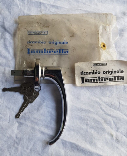 Maniglia porta con chiavi
