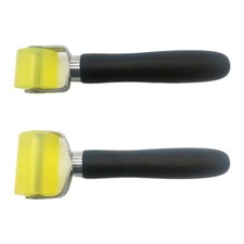 Strumento di compattazione ruota a pressione portatile per attenuare tappetini nei veicoli