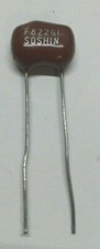 CONDENSATORE A MICA ARGENTATA SOSHIN  8200pF 100V +-2% PASSO 10mm x AUDIO