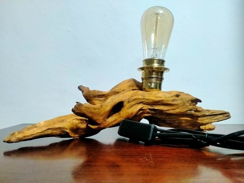 Originale lampada tavolo - da,
