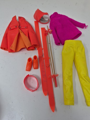 Barbie vintage la scena - vintage,