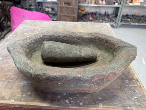 Vecchio antico mortaio indiano