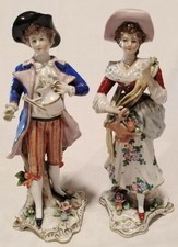 CAPODIMONTE COPPIA STATUE