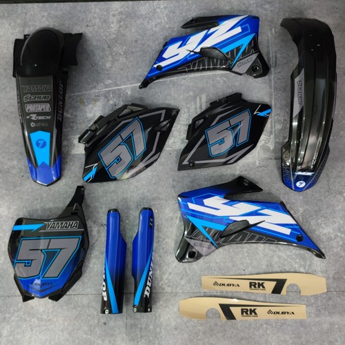 Plastiche grafica yamaha - +,