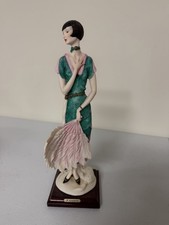 Statuina donna porcellana