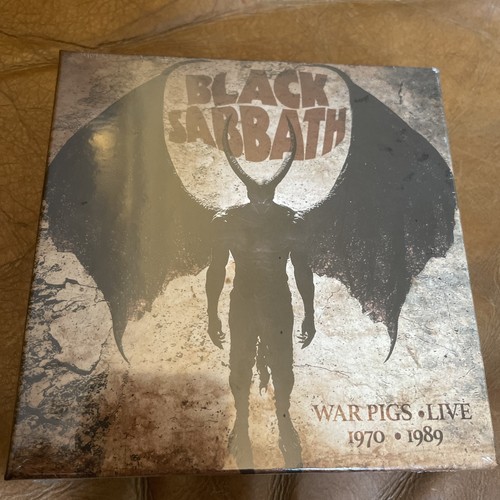 Black sabbath war pigs - black,