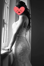 abito da sposa bianco in pizzo a sirena, senza maniche, con scollatura a cuore