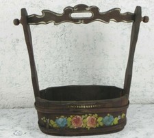 Cestino con manico alto in legno massello artigianale decorato a mano vintage