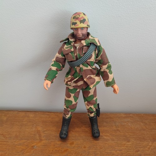 Figurine the magnificent - figurine,