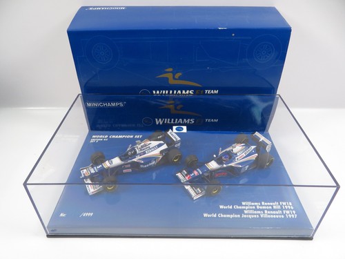 Minichamps 402969701 - 1:43,