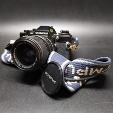 Macchina fotografica Olympus OM10 con ottica Zuiko Zoom 1:4 f＝35-70 mm