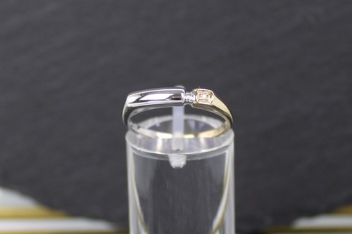Anello con diamanti design