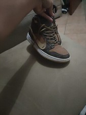 Nike-luis Vuitton. Usate Poco