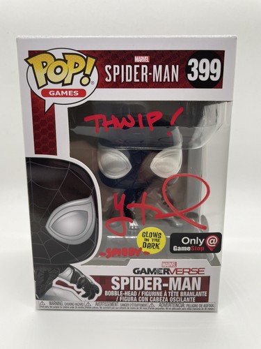 Yuri lowenthal firmato funko - yuri,