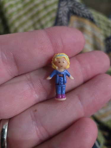 Figurina polly pocket - polly, 1