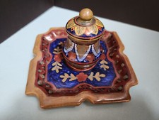   Maiolica INKWELL, Societa