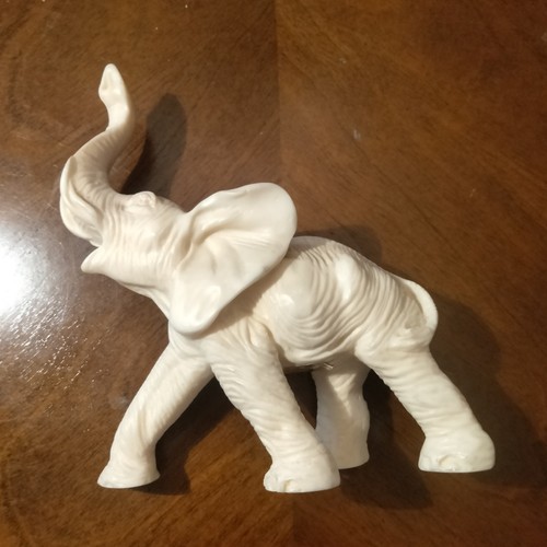 Bellissima scultura elefante