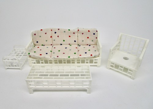 Mobili per bambole vintage