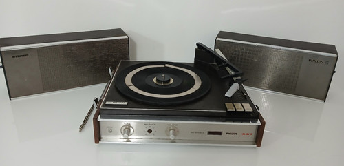 Giradischi con altoparlanti - giradischi,