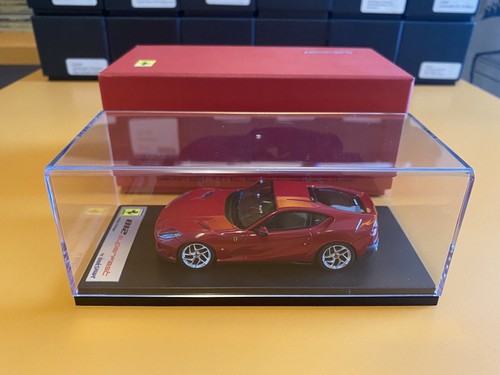 Ferrari 812 superfast rosso - ferrari,